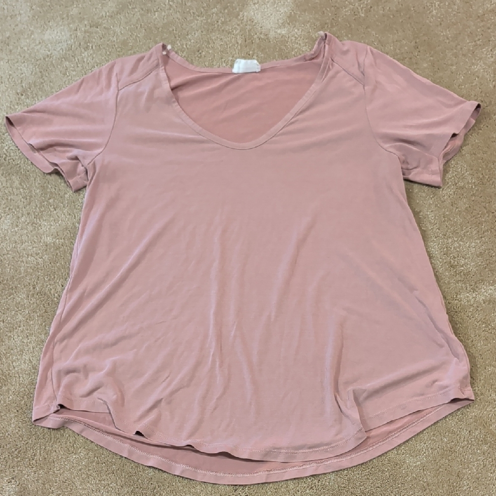 Sienna Sky Mauve V-Neck Short Sleeve Tee